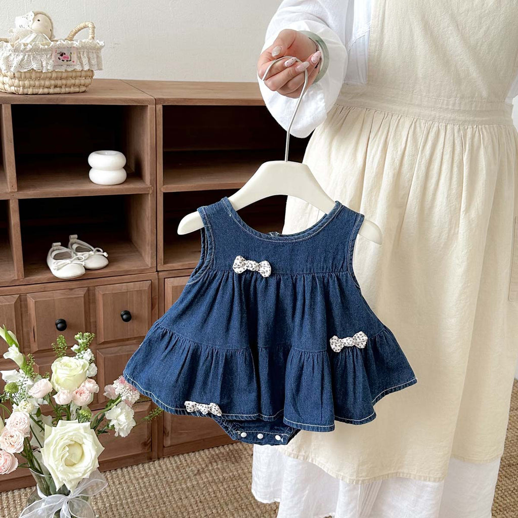 Child's Summer Sleeveless Denim Romper Dress with 3D Bow, Fashionable Baby Outfit