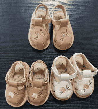 Baby walking shoes set with floral embroidery in pink, beige, and white