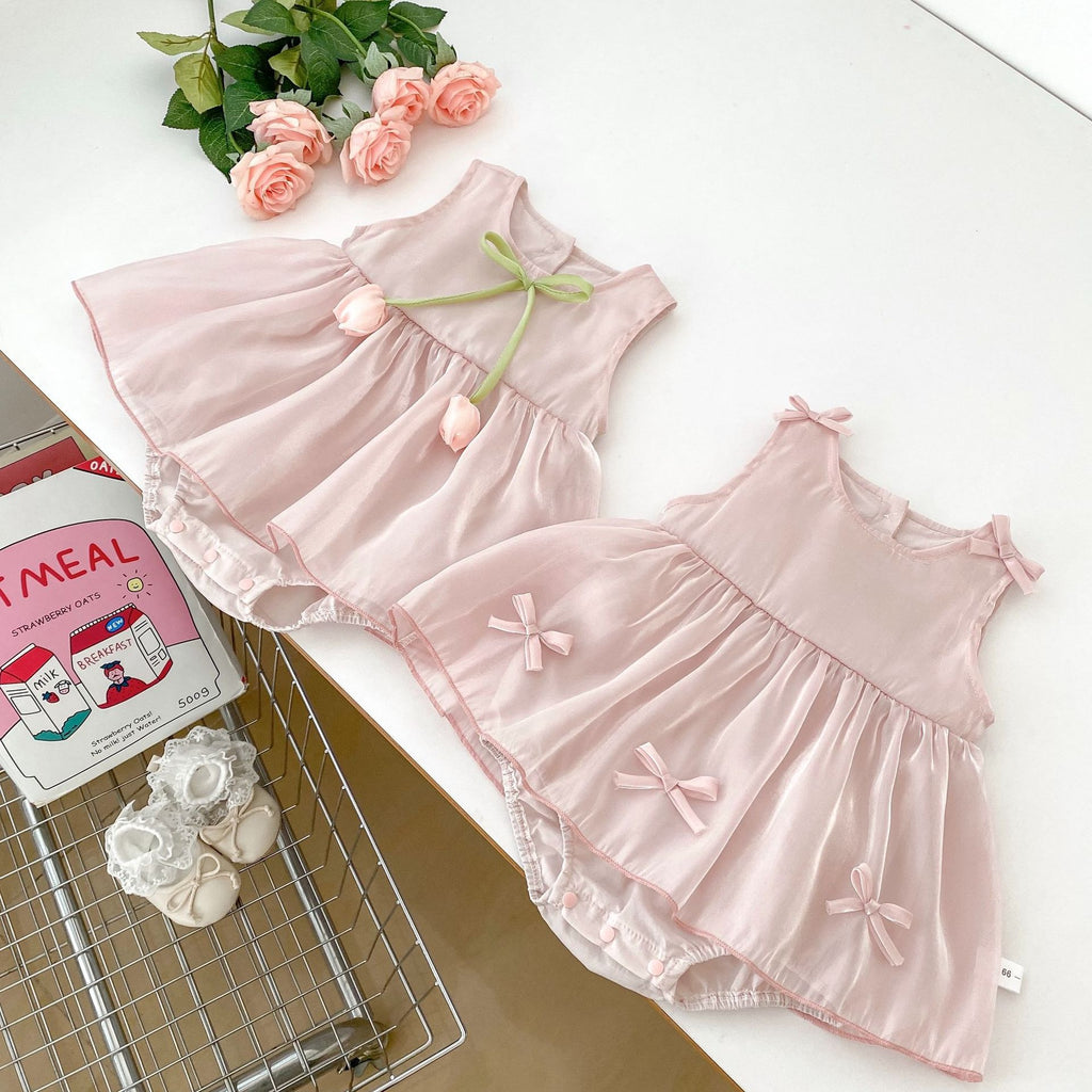 Cute Baby Girls Summer Outfit with Bow and Floral Design, Sleeveless Romper Dress, Princess Style for Newborns and Baby Showers