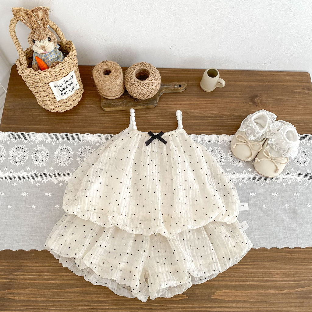 Cute Baby Girl Polka Dot Sleeveless Bloomer Top and Shorts Set, Sweet Baby Outfit for 100 Days and Birthday Celebration