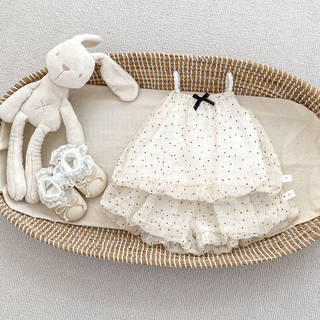 Cute Baby Girl Polka Dot Sleeveless Bloomer Top and Shorts Set, Sweet Baby Outfit for 100 Days and Birthday Celebration