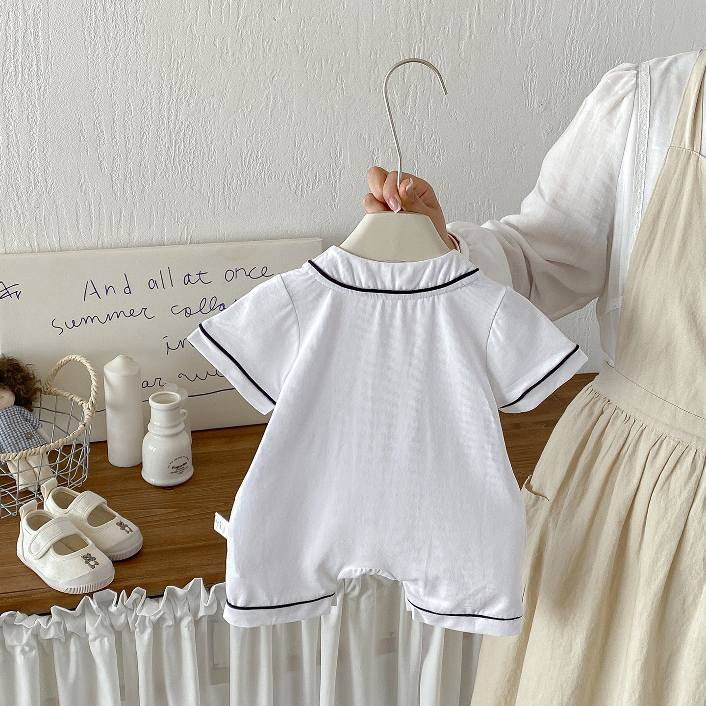 Baby Summer New  Short Sleeve Bodysuit with Basketball Applique Knit Open-Crotch Romper
