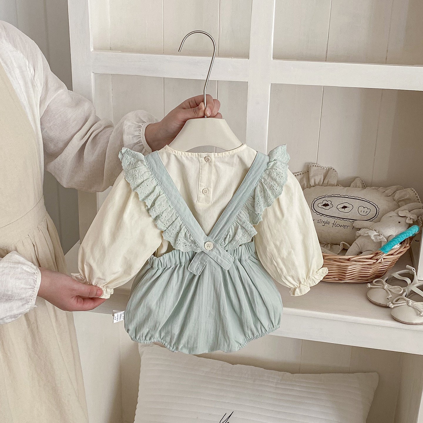 Spring New Baby Embroidered Overalls Romper Set, Girl Baby Shirt and Triangular Crawler Stylish Two-Piece Set