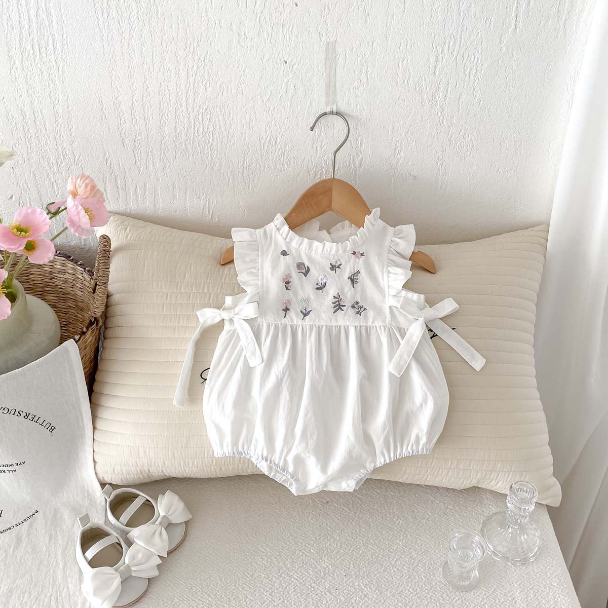 Summer Style Baby Embroidered Side Bow Romper, Girl's Charming Ruffle Sleeve Onesie