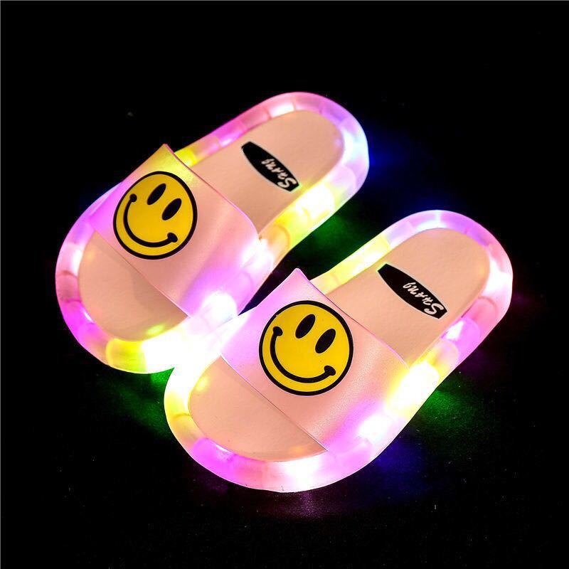Internet celebrity luminous children's slippers fashionable crystal shoes shiny lights boys and girls children's luminous sandals