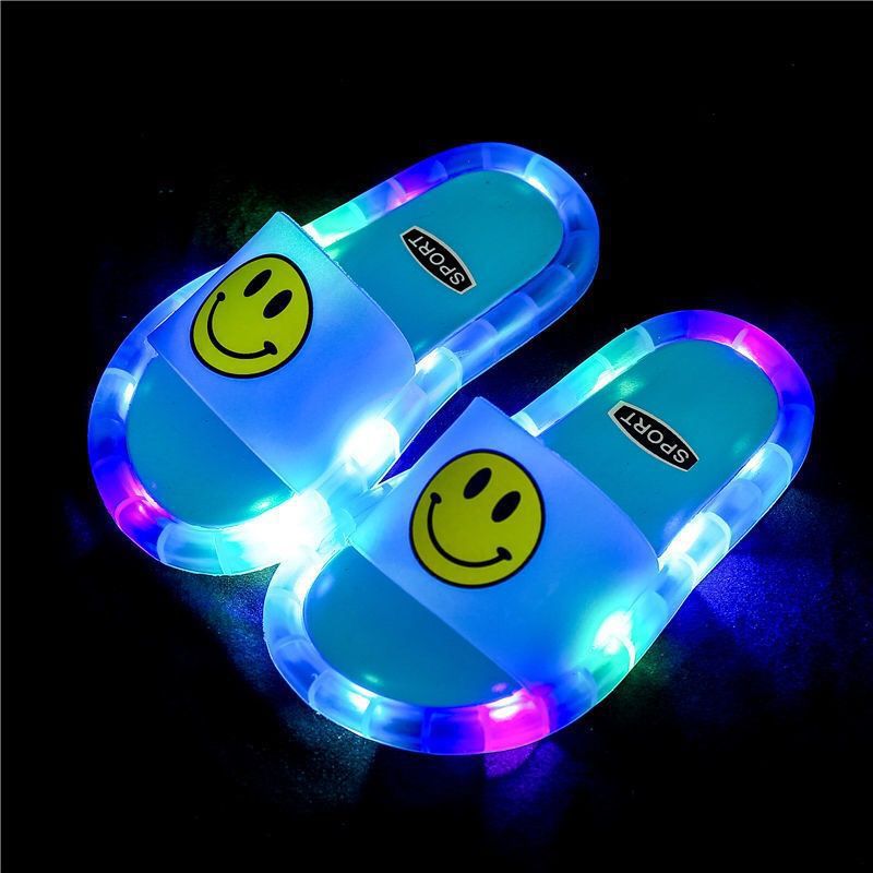 Internet celebrity luminous children's slippers fashionable crystal shoes shiny lights boys and girls children's luminous sandals