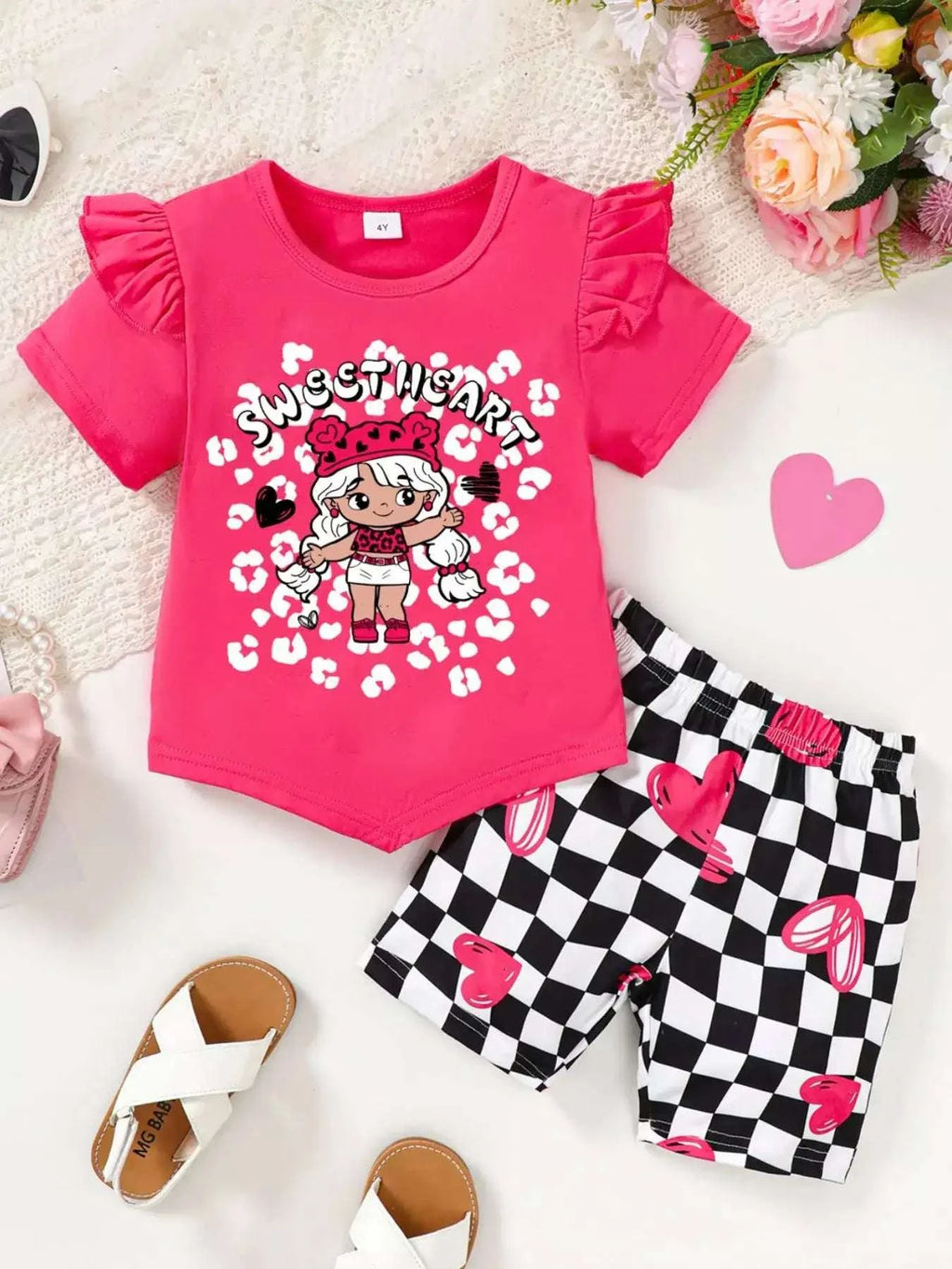 Kids rose ruffled short-sleeve tee and checkerboard shorts set, heart graphic