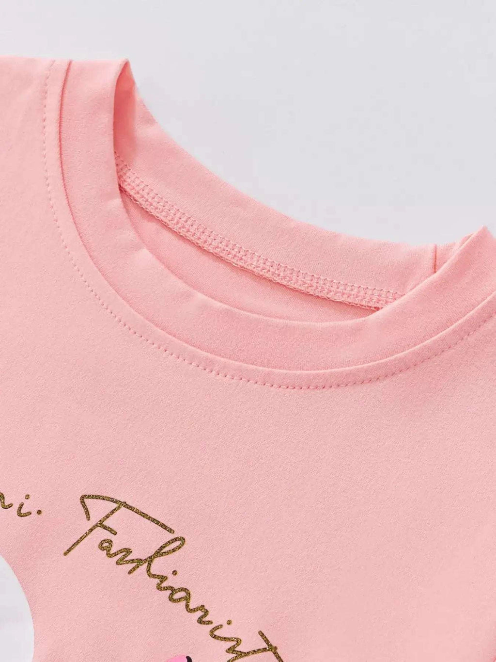 Children's blush pink round-neck T-shirt collar with double-stitched neckline